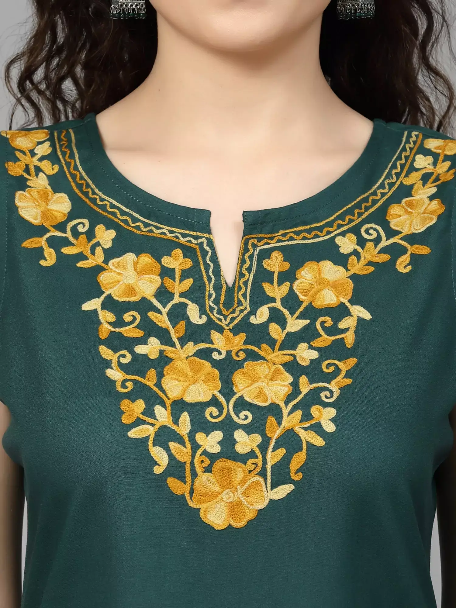 Nadia Green Sleeveless Short Kurti - Image 3