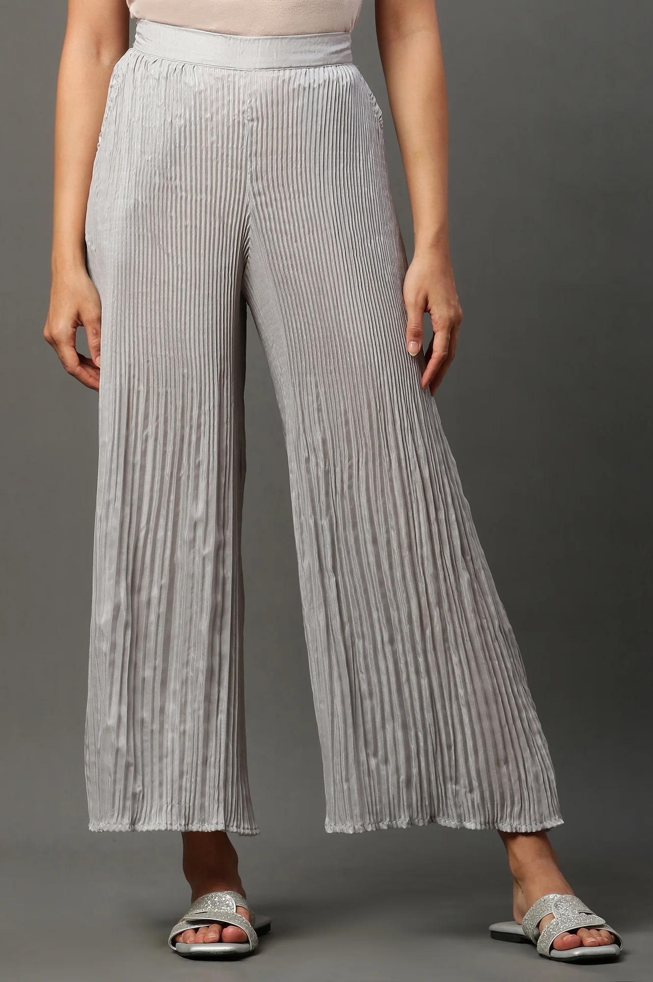 Solid Flared Woven Sharara With Pleats - Image 8