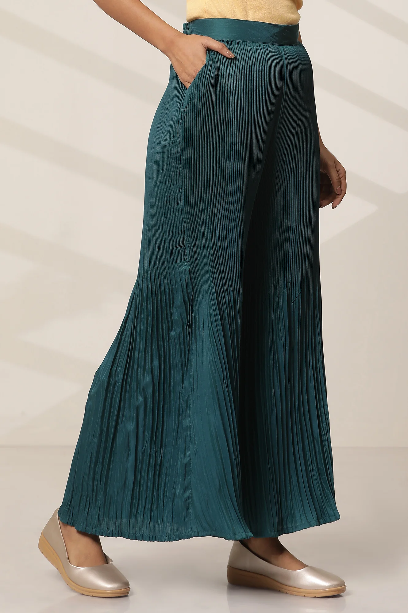 Solid Flared Woven Sharara With Pleats - Image 26